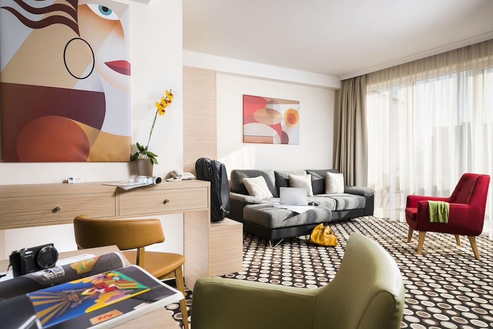 Bo33 Hotel Family & Suites Budapest Exteriör bild